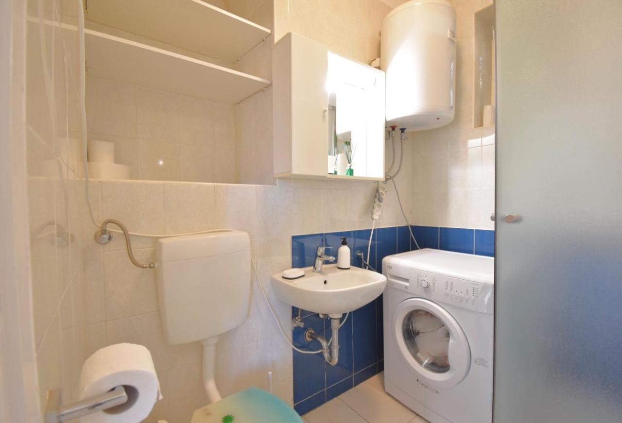City Centre Apartment With Terrace 2 Pula Dış mekan fotoğraf